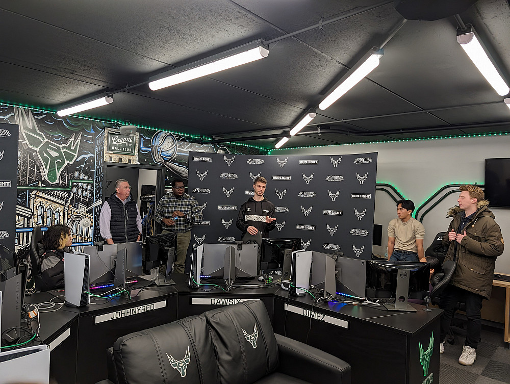 Students, alumni, and faculty and staff visited the Milwaukee Bucks e-sports gaming facility during March's Career Trek.