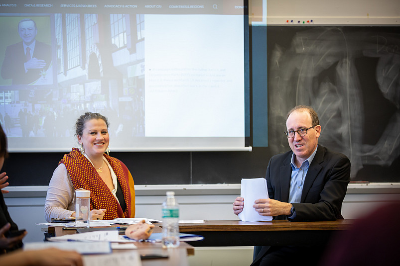 Professor Rachel Ellett with Weissberg Chair Joel Simon in class, during the week long Weissberg ...