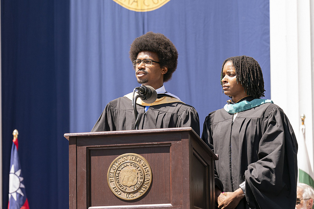 Tennessee State Rep. Justin J. Pearson and Oceana R. Gilliam'17 speak to the crowd.