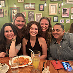 Kitana Gulotta ’25 (second from right) and Dahlia Shearer ’25 (right) studied in Costa Rica with CEA.