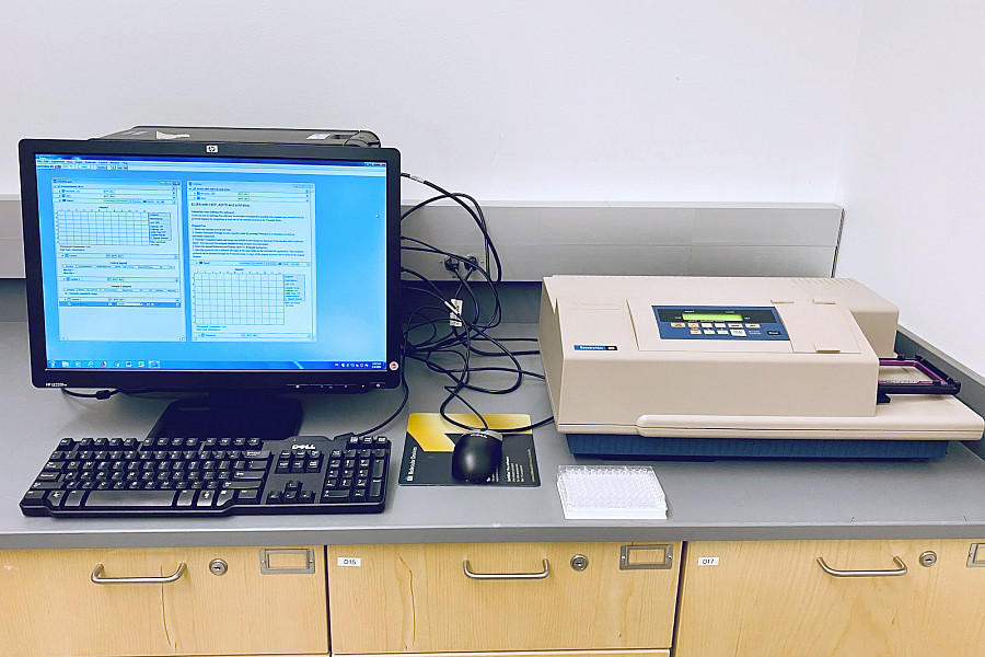 Instrumentation - Microplate reader The microplate reader at Beloit College