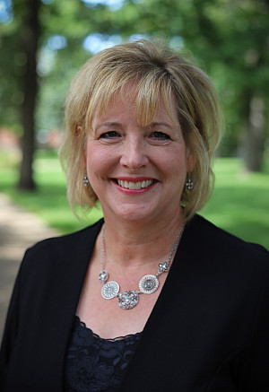 Headshot of Liz Rosenthal