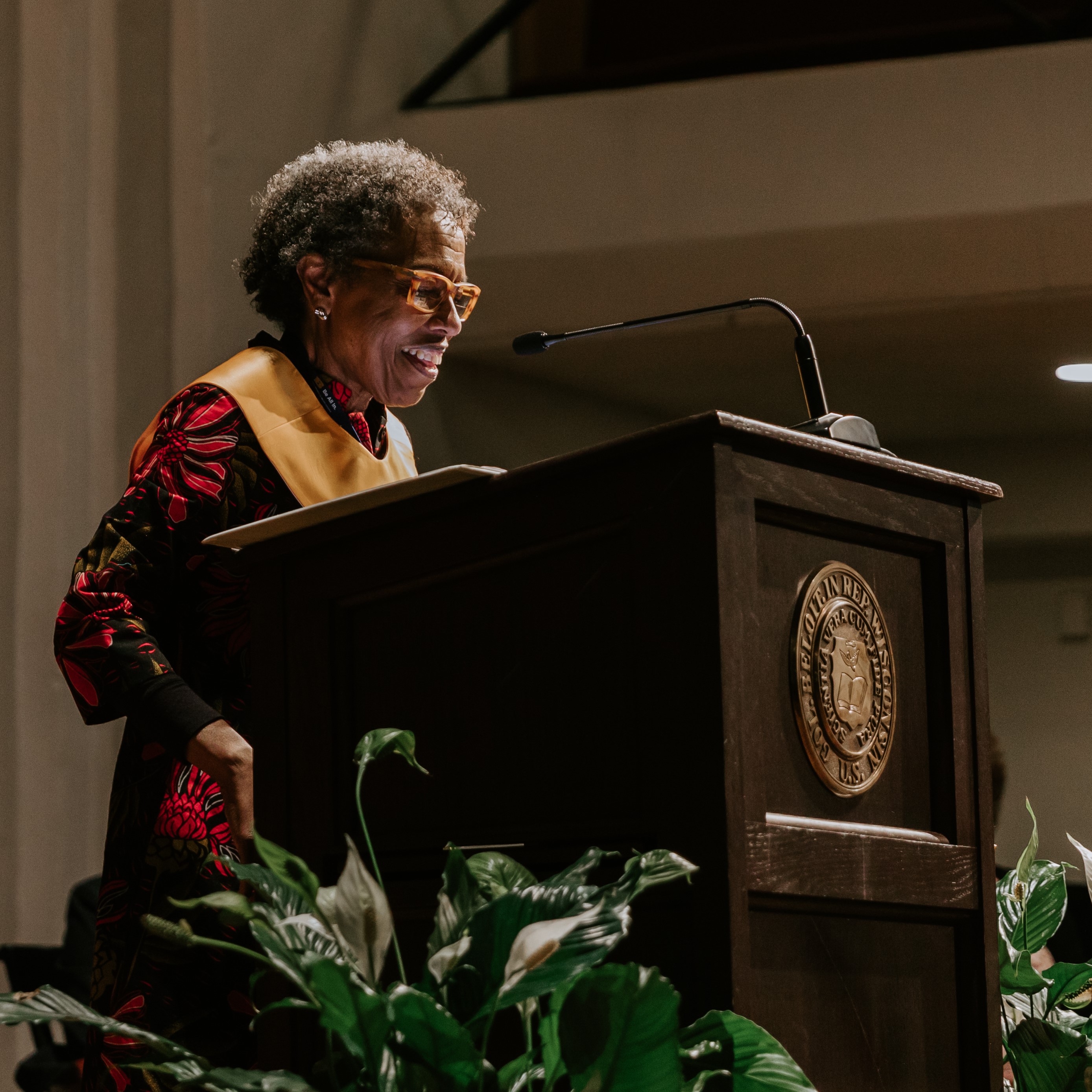 Leah Burns'72 accepts her DSC.