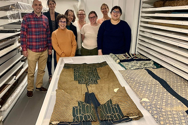 Introduction to Textile Conservation participants, 2022.