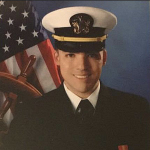 OCS graduate Carlos de Cordoba’11 