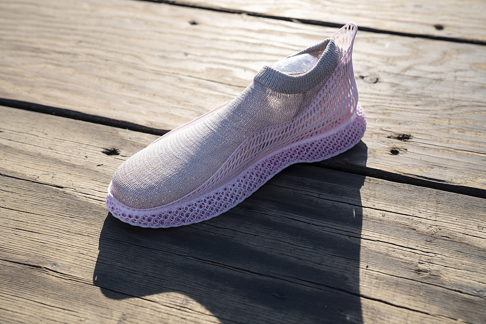 A sneaker concept product that shows the potential of AlgiKnit's yarn, which is derived from kelp.