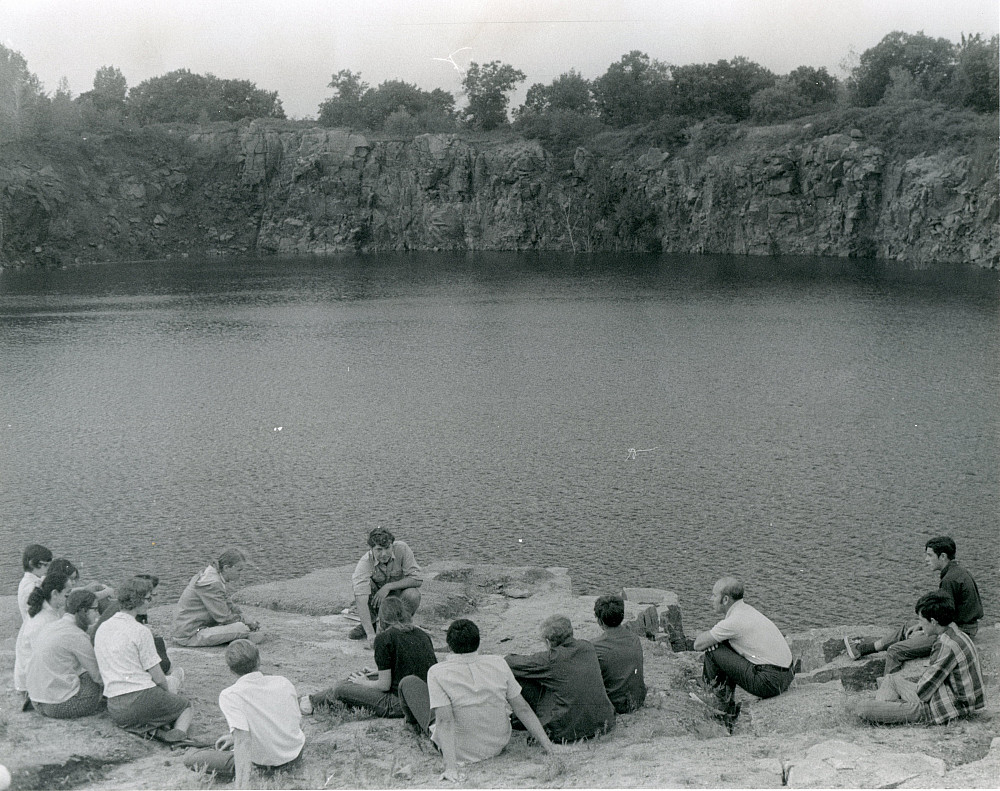 Greg Fernette '72 talks to students at one of the EnvironVan's stops along the Mississippi River in 1971.