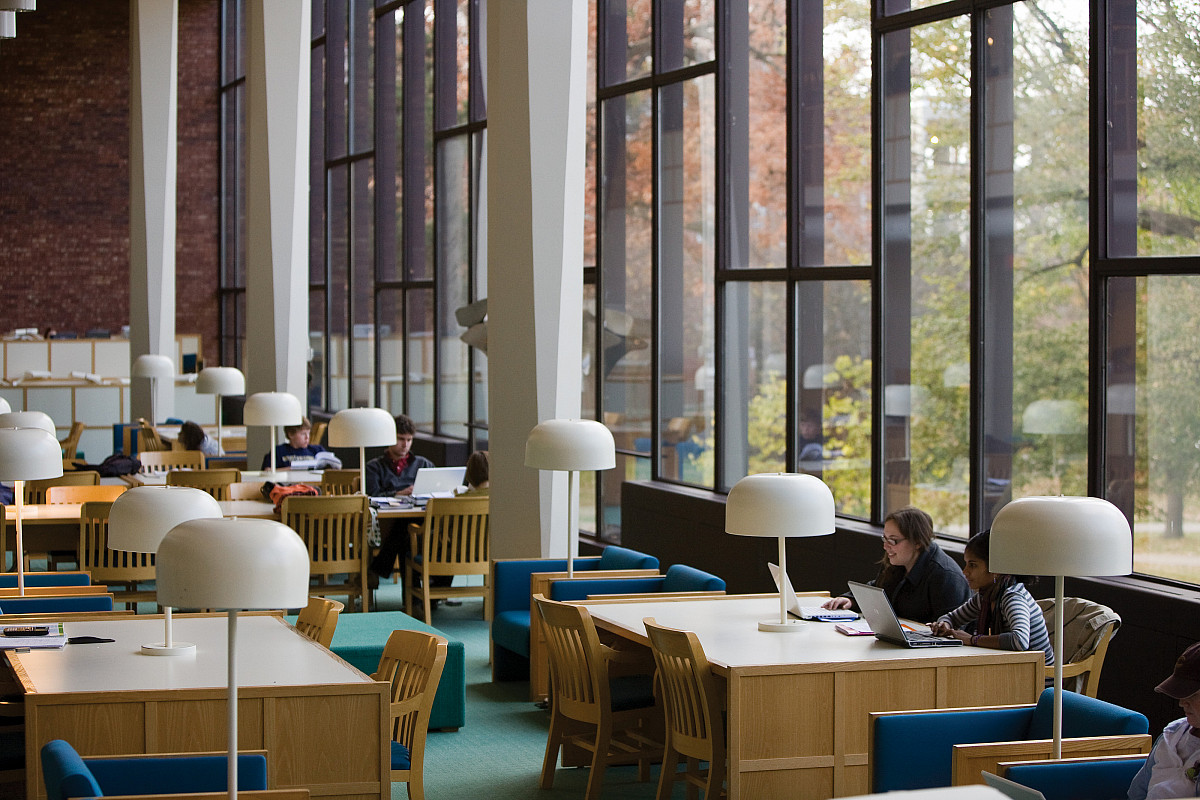Students study in the Beloit College library in 2007.