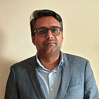 Farooq Pasha'03 Farooq Pasha'03