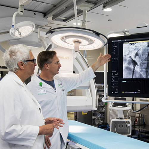 Dr. Joshua Murphy'92 Dr. Joshua Murphy'92, right, was appointed chief of pediatric and congenital cardiology at Rush University in Chicago, Ill. He is one of ...
